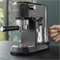 Кофеварка рожковая DELONGHI Dedica EC685.BK, 1350 Вт, объем 1,1 л, ручной капучинатор, черная 456515